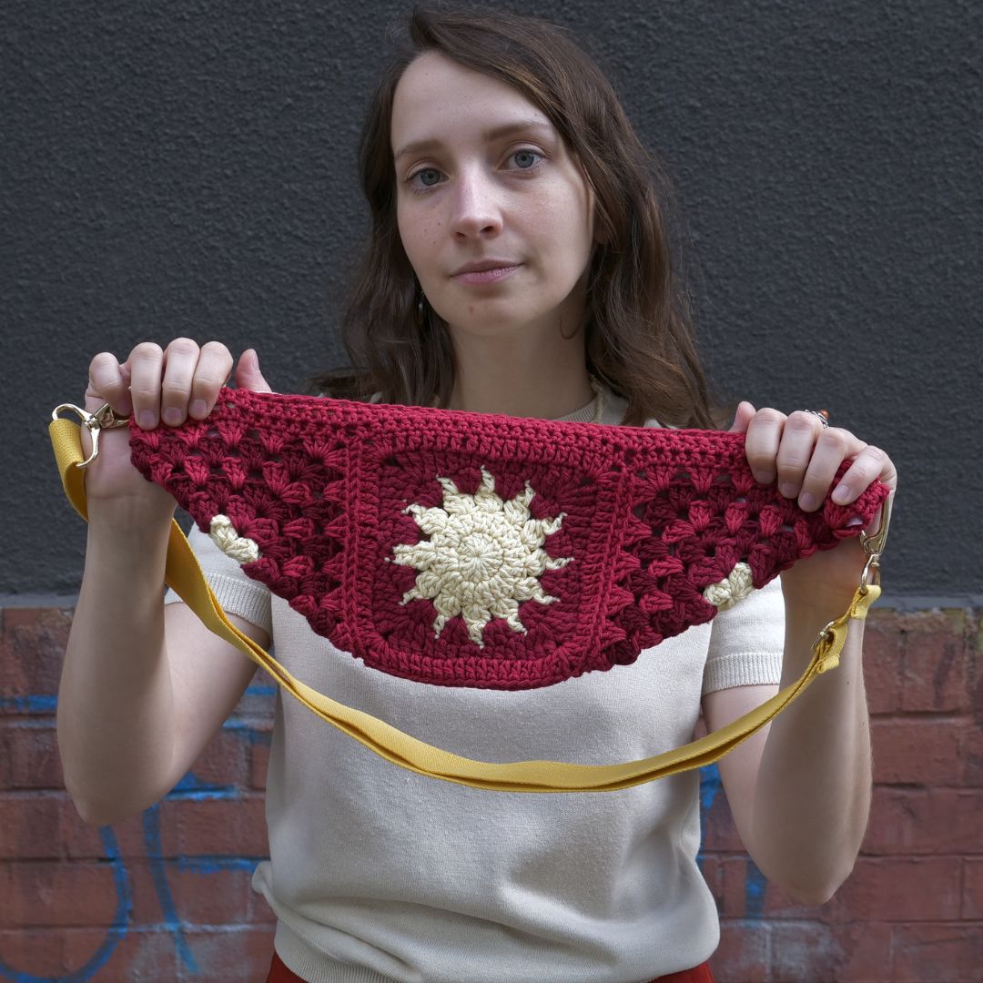 Nerka szydełkowana czerwona dzień i noc - obrazek 2