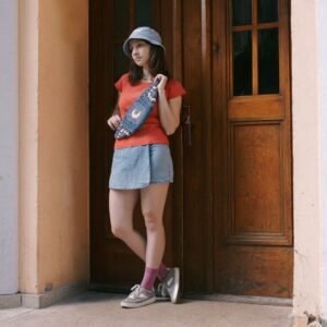 Nerka szydełkowana księżyc na jeansowym